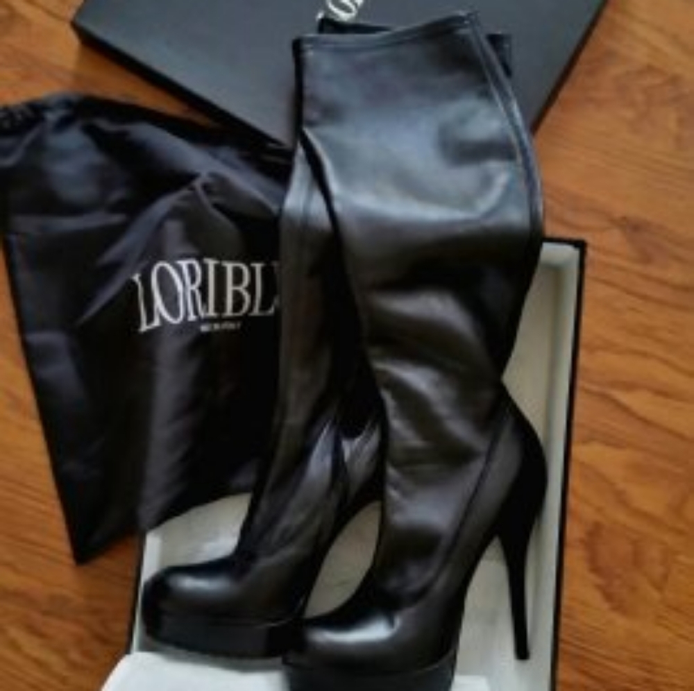 High heel boots